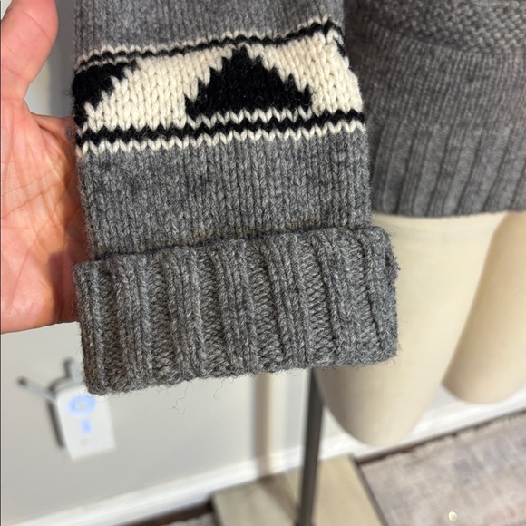 TNA Sea to Sky Cowichan Knit Sweater - Picture 4 of 9